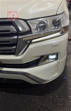 تۆیۆتا لاند کروزەر